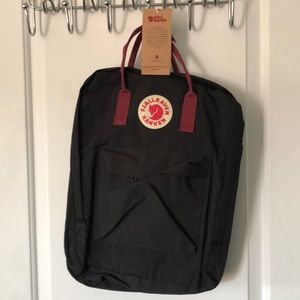 FJALLRAVEN - black& Maroon standard size backpack